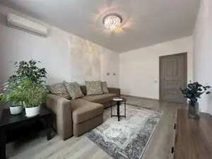 Inchiriez garsoniera spatioasa in zona Stefan cel Mare - imagine 4