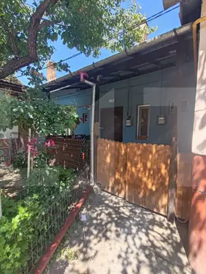 Apartament de vanzare, cu 2 camere, 55 mp, zona Sinaia