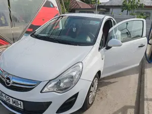 Opel Corsa D  1.2 din 2013  - imagine 3
