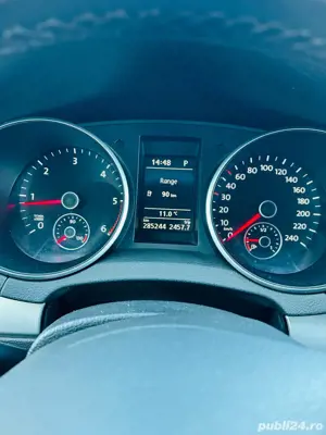 Volkswagen Golf 1.6 TDI DSG - imagine 2