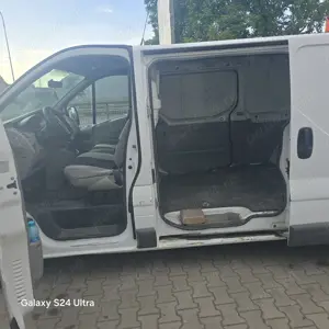 Vand opel vivaro 2011 - imagine 5