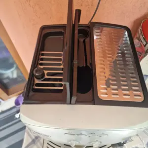 Espressor de cafea automat Delonghi Caffe Venezia  - imagine 4