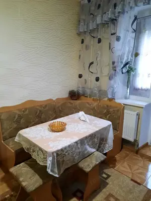 Ofer spre inchiriere garsoniera in zona Basarab - imagine 3 Ofer spre inchiriere garsoniera in zona Basarab - imagine 3