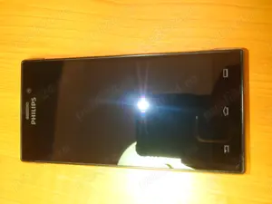 Telefon Android Philips Xenium v787 - imagine 3