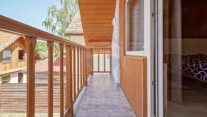 Casă falnică, curte individuală, langă Piața Unirii, în inima Scheilor - imagine 18