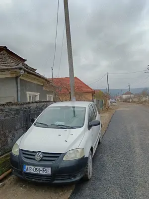 Dezmembrez volkswagen fox 2008