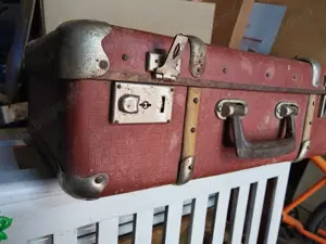 Valiza,geamantan vechi,pt.decor retro,vintage