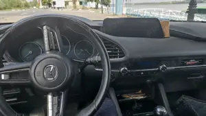 Vând Mazda 3,  an 2019 - imagine 3 Vând Mazda 3,  an 2019 - imagine 3