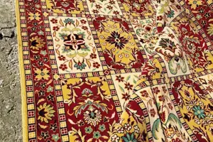 Vand COVOR PERSAN nou, de lana, ochiuri dese, robust, culori calde, pret 1250lei