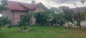 Vand casa complet mobilată și utilată 