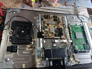 Dezmembrez tv Sharp lc-40lx810e