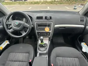 Vand Skoda Octavia 2 Facelift - imagine 5