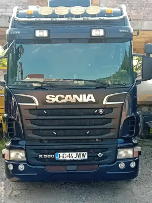 Scania R.560 An fabricație 2012 și semiremorcă Schmitz. 
