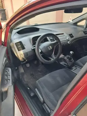 Honda Civic 1.8 benzina - 140 Cp - imagine 8