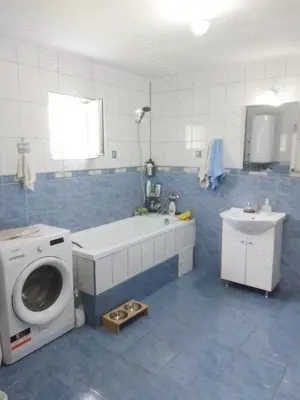 Casa din 2019 cu 4300 mp intravilan, livada bio și vie la 45 min de Cluj  - imagine 7