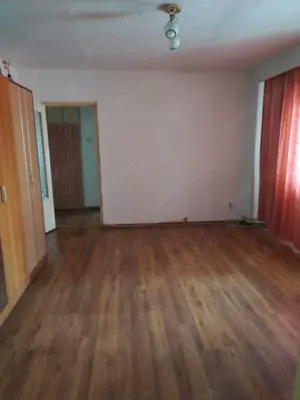 Proprietar, închiriez apartament cu 3 camere,zona ultracentral Deva