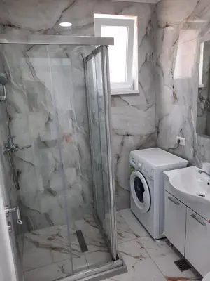 Inchiriez apartament modern renovat complet 2 camere, etaj 2, ultracentral  Suceava - imagine 2