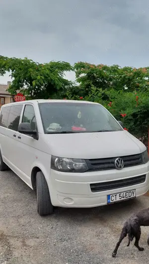 Volkswagen Transporter 2.0 TDI 8+1 locuri