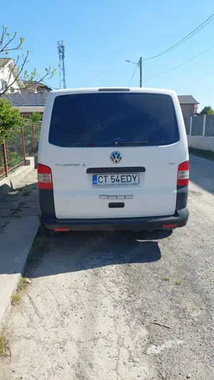 Volkswagen Transporter 2.0 TDI 8+1 locuri - imagine 5 Volkswagen Transporter 2.0 TDI 8+1 locuri - imagine 5