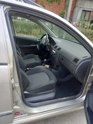 Vand Skoda Fabia kombi 1.4 TDI, an 2006, 1550 euro - imagine 5