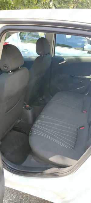 Opel Corsa D 1.4i,16V,100CP, 2010, unic propietar - imagine 4