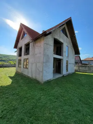 Casă cu teren 3500 mp la 11 km de Pitești  - imagine 7