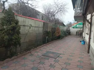 vând casă curte sector 5 - imagine 10