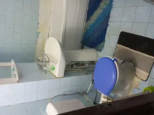 Vând apartament patru camere,decomandat zona Ramiro. - imagine 9 Vând apartament patru camere,decomandat zona Ramiro. - imagine 9