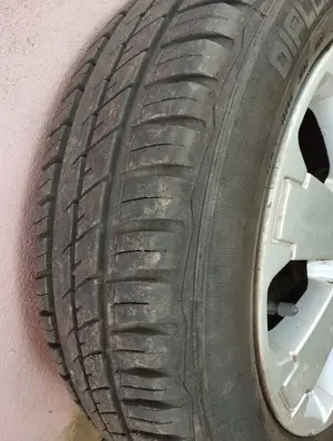 Jante de aliaj 185/60 R15, cu cauciucuri  - imagine 2
