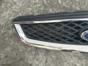 Grila radiator cu sigla rabatabila cromata FORD FOCUS CC CABRIO - imagine 3