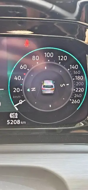 Vand WV Golf 8 1.5 etsi 5200 km - imagine 5