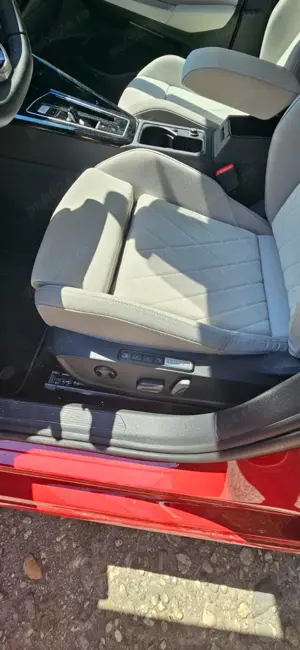 Vand WV Golf 8 1.5 etsi 5200 km - imagine 7