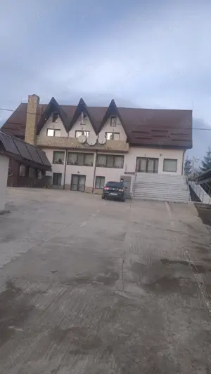 Vând sau inchiriez cladire destinație Cămin de bătrâni și clădire păstrăvărie.