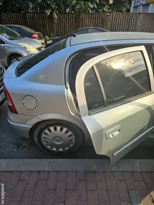 Vand masina Opel Astra sau o dau la inchiriere 300 de lei saptamanal pe baza de contract