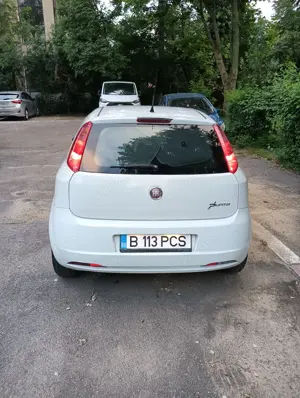 Vând FIAT punto 