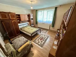 Vand sau schimb Casa P+Et+M -zona Piata Mare Str Bujorului - imagine 7