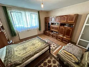 Vand sau schimb Casa P+Et+M -zona Piata Mare Str Bujorului - imagine 10