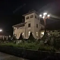 Conac de vanzare - imagine 2