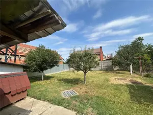 Sanmihaiul Roman- mobilata si utilata- strada asfaltata-4 camere- bucatarie de vara