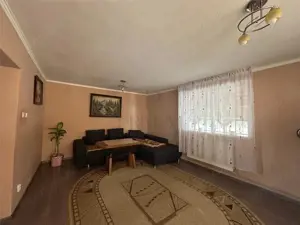 Sanmihaiul Roman- mobilata si utilata- strada asfaltata-4 camere- bucatarie de vara - imagine 6