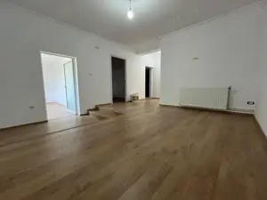 Aradului. 3 cam. Spatios. Curte 15 MP.