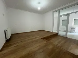 Aradului. 3 cam. Spatios. Curte 15 MP.  - imagine 3