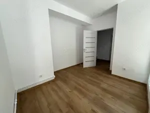 Aradului. 3 cam. Spatios. Curte 15 MP.  - imagine 6