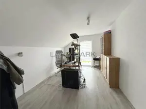 CASA individuala cu garaj, 5 camere, 3 bai Dumbravita zona lac Macilor - imagine 16