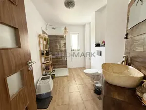 CASA individuala cu garaj, 5 camere, 3 bai Dumbravita zona lac Macilor - imagine 15