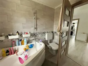 CASA individuala cu garaj, 5 camere, 3 bai Dumbravita zona lac Macilor - imagine 17