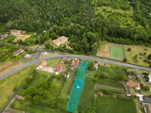 Teren şi casă în Odvoş