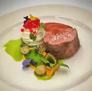 I am offering cooking services 