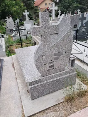 Loc de veci în cimitirul Buna Vestire din IASI - imagine 2