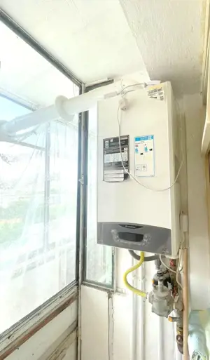 De vanzare – Apartament 3 camere   -R-uri -  Mazepa 1 - imagine 7